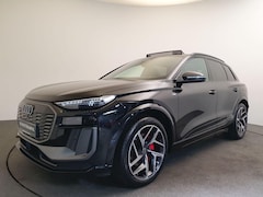 Audi Q6 e-tron - S edition performance 100 kWh 306pk Wegklapbare trekhaak, Panoramadak, Luchtvering