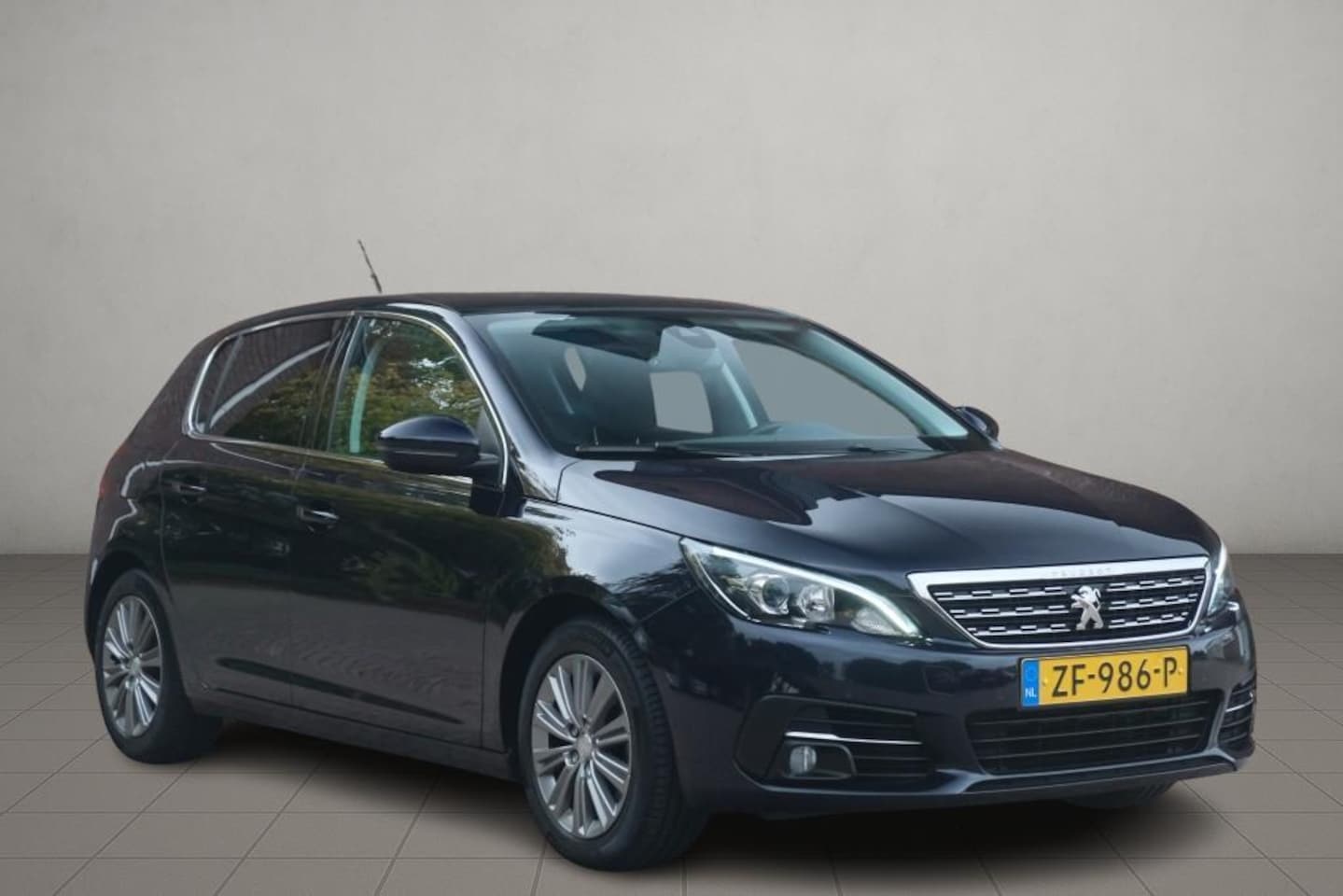 Peugeot 308 - 1.2 PureTech 130pk Allure - Apple CarPlay - Climate control - Cruise control - Navigatiesy - AutoWereld.nl