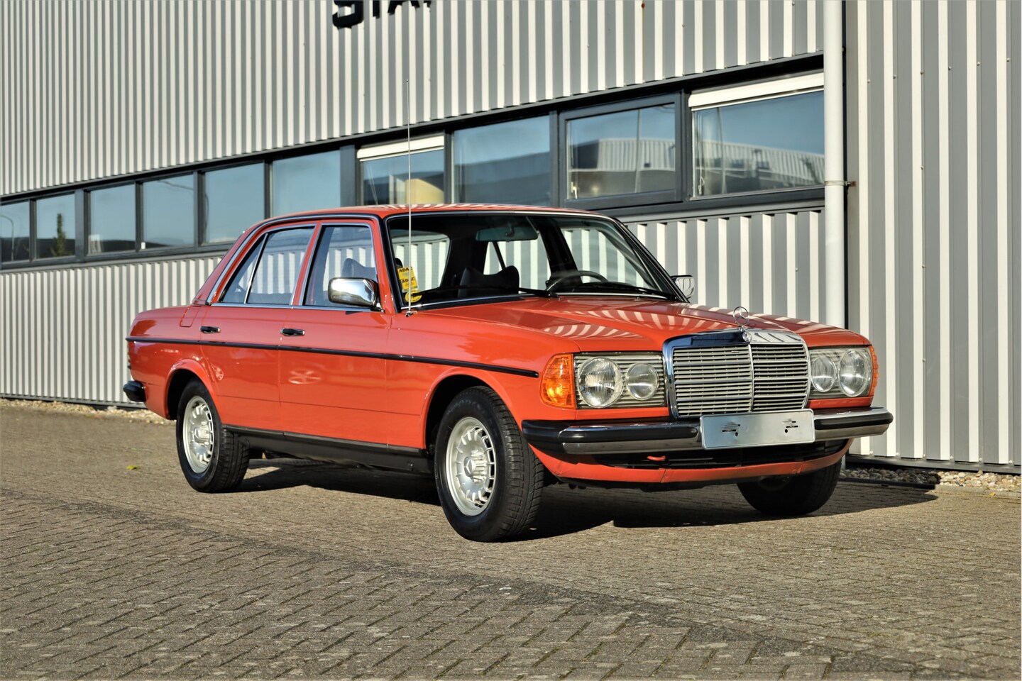 Mercedes-Benz 200-280 (W123) - 200 Belastingvrij 65819km(!) - AutoWereld.nl