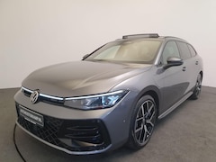 Volkswagen Passat Variant - 1.5 eHybrid 272pk DSG/AUT R-Line Wegklapbare trekhaak, Harman/Kardon, Leder, Pano