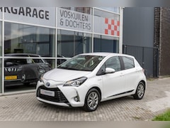 Toyota Yaris - 1.5 Hybrid Dynamic White