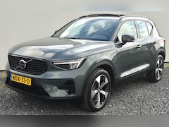 Volvo XC40 - 2.0 B3 Ultra Dark 19” Wielen - Panoramadak - Harman Kardon Audio - 360 Camera - R980 Inter