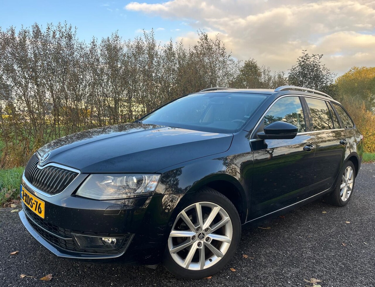 Skoda Octavia Combi - 1.6 TDI Elegance Businessline 1.6 TDI Elegance Businessline - AutoWereld.nl