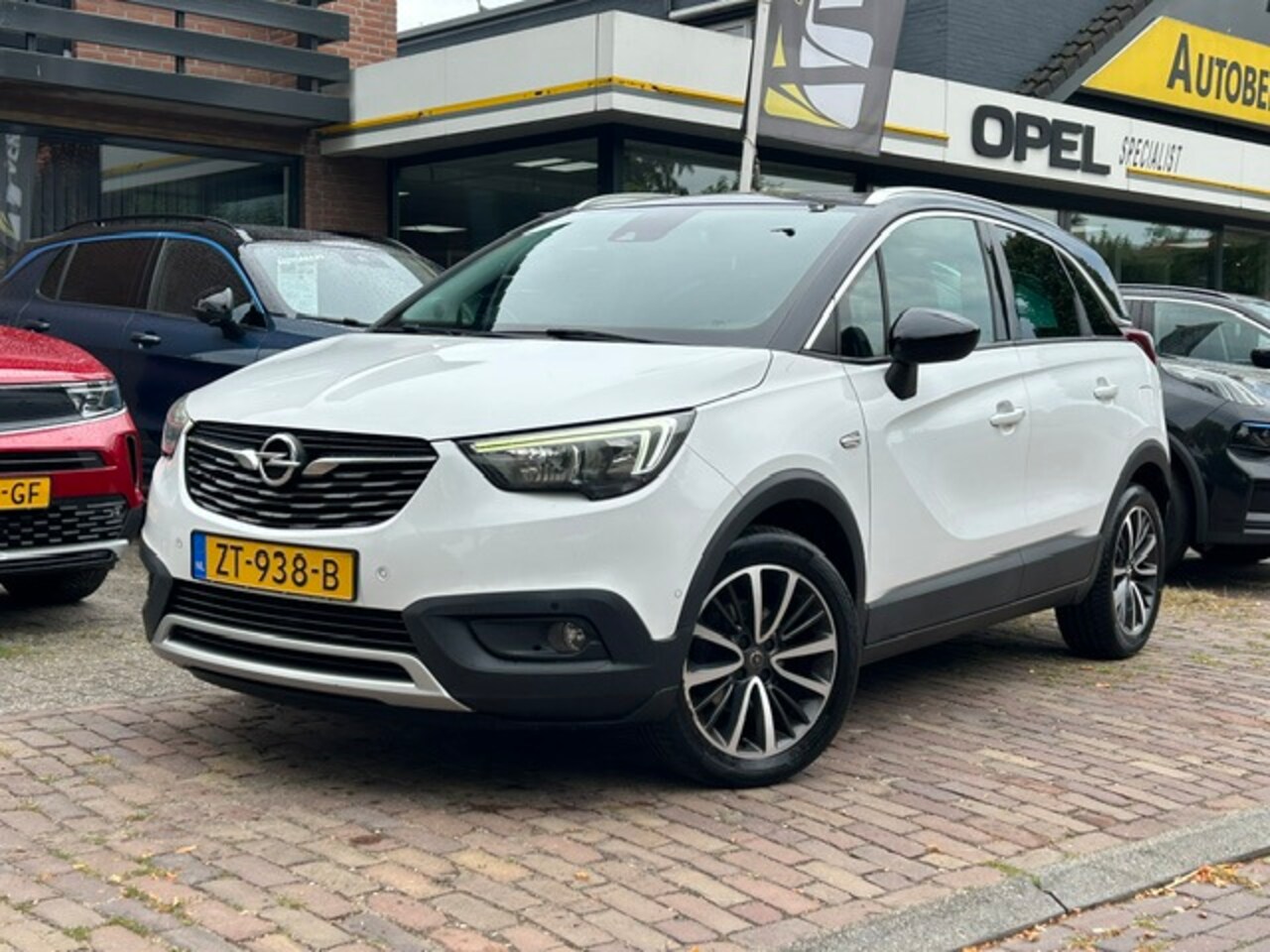 Opel Crossland X - 1.2 Turbo 110PK Innovation Automaat + 17"/ Navi/ Clima/ Cruise/ Camera/ Park-Assist/ Winte - AutoWereld.nl