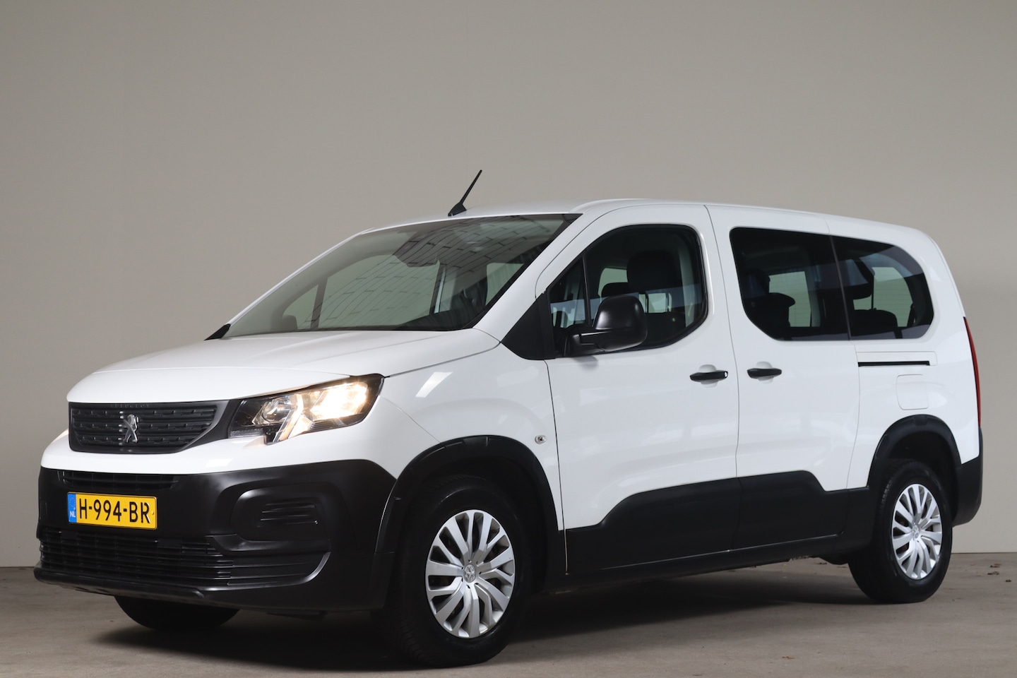 Peugeot Rifter Long - 1.2 Puretech Long Active 7p. - NL Auto!! 2x Schuifdeur I Airco I Cruise - AutoWereld.nl