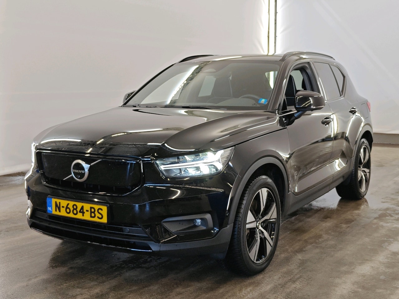 Volvo XC40 - 78kWh 408pk Recharge Twin Pro | SOH 91% | Trekhaak | Panoramadak | Stoelverwarming | Leder - AutoWereld.nl