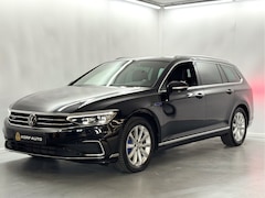 Volkswagen Passat Variant - 1.4 TSI PHEV GTE / Virtual / Leder, alcant./ Matrix / Trekhaak