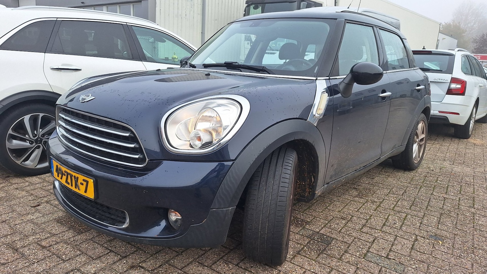 MINI Countryman - (gearbox defect!!) 1.6 Cooper D Business Line - AutoWereld.nl