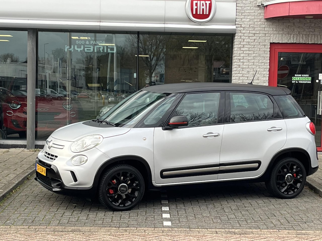 Fiat 500 L - 1.4-T-Jet Beats Edition NAVI|CLIMATE|BEATS AUDIO|4 CILINDER|17"|PDC - AutoWereld.nl