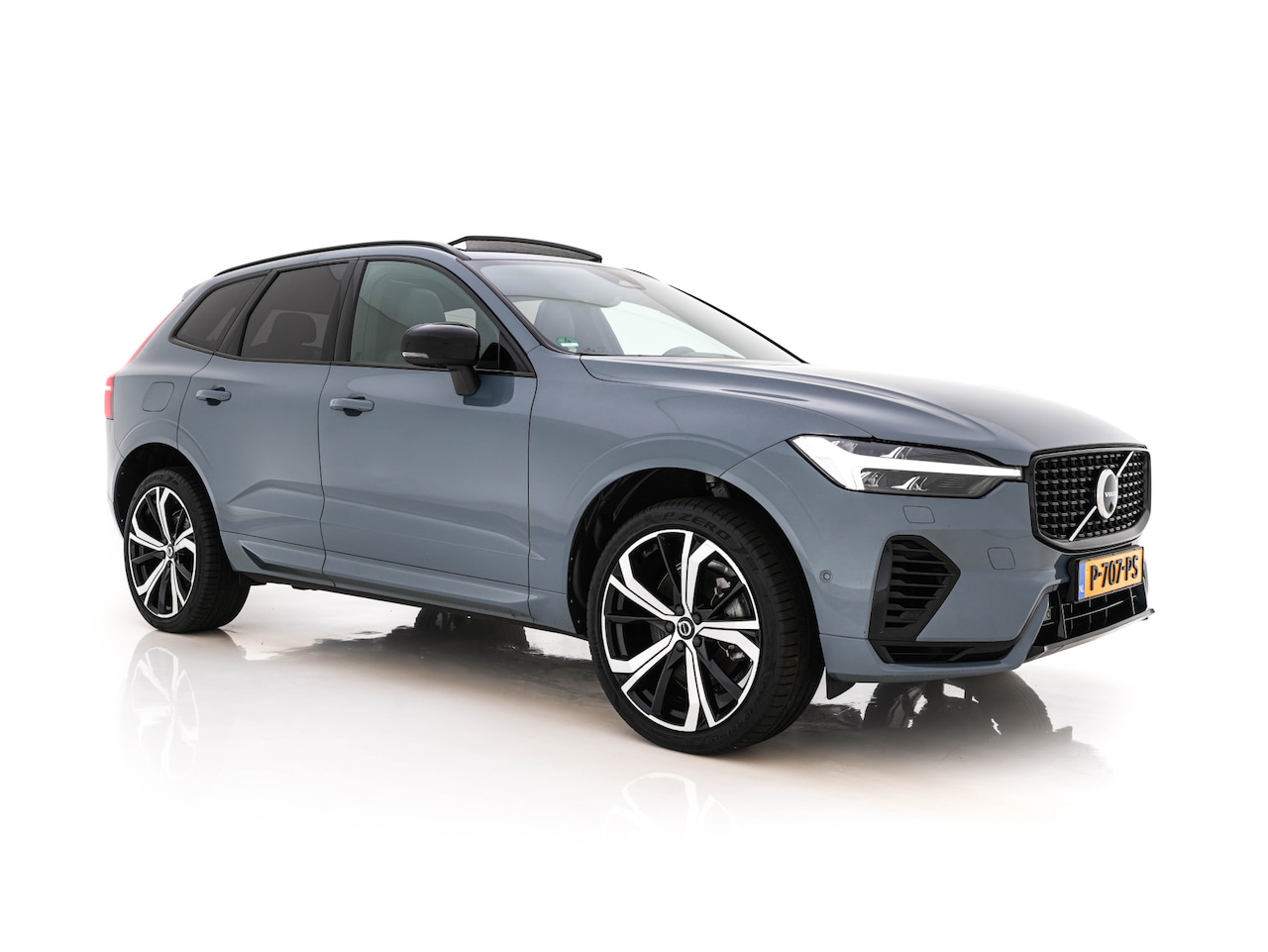 Volvo XC60 - 2.0 T6 Plug-in hybrid AWD Plus Bright (Plug-in) {SoH-96%} (INCL.BTW) *PANO | HEAD-UP | LEA - AutoWereld.nl