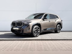 BMW XM - PHEV 50e 30 kWh | M-Sport Pro | Bowers & Wilkins | Trekhaak | Driving Assistant Profession