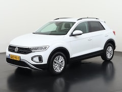 Volkswagen T-Roc - 1.0 TSI Life | Camera | Stoelverwarming | ACC | Digital Cockpit Pro | Zondag Open