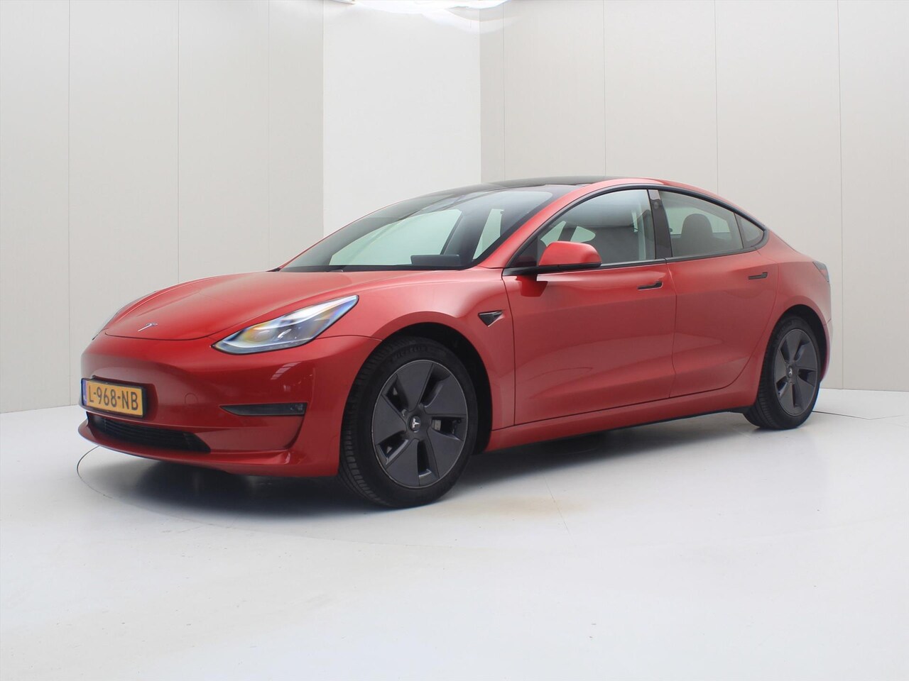 Tesla Model 3 - Long-Range AWD 351pk 75 kWh FACELIFT [ AUTOPILOT+WARMTEPOMP+620KM WLTP ] - AutoWereld.nl