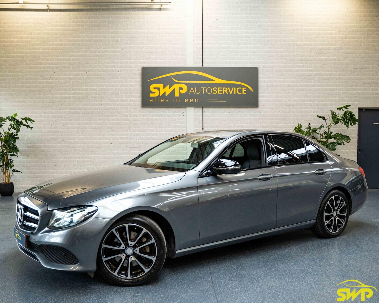 Mercedes-Benz E-klasse - 200 Advantage Nieuw model | Navi | Camera | Trekhaak - AutoWereld.nl