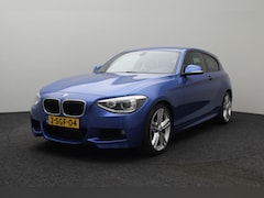 BMW 1-serie - 118i High Executive 2013 | Navigatie | Harman Kardon | Cruise Control | Airco | Stuurwiel