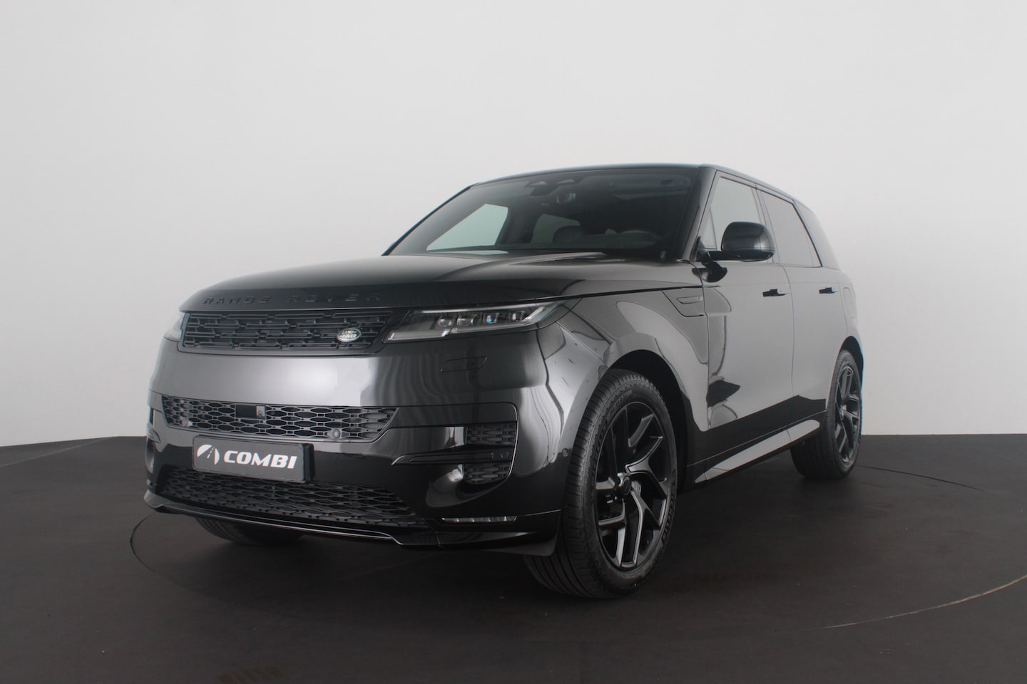 Land Rover Range Rover Sport - 3.0 P460e Dynamic SE PHEV > Pano.schuif/Black-Pack/Winterpakket/Ventilatie/Full Black - AutoWereld.nl