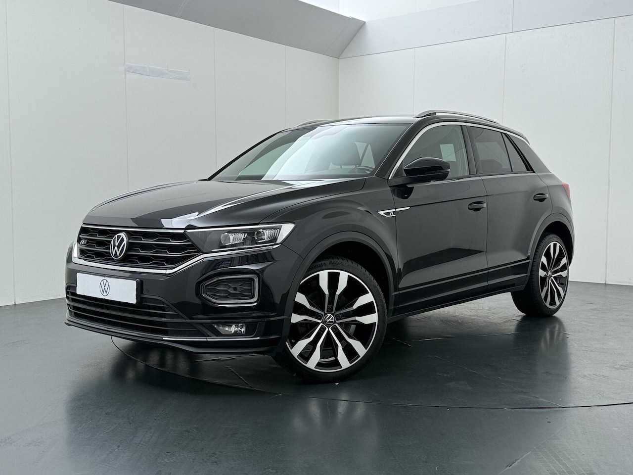 Volkswagen T-Roc - 1.5 TSI Sport Business R | 150 PK | Automaat | Adaptive Cruise Control | Achteruitrijcamer - AutoWereld.nl