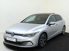 Volkswagen Golf - 1.5 eTSI Style | Panoramadak | Head-up display | DYNAUDIO | Parkeerassistent | Massagefunc