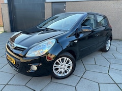 Hyundai i20 - 1.2i Business Edition|5 Drs|Airco|Zwartmetallic|