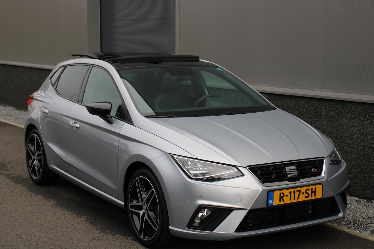SEAT Ibiza - 1.0 TSI FR Business Intense PDC, PANO, Trekhaak - AutoWereld.nl