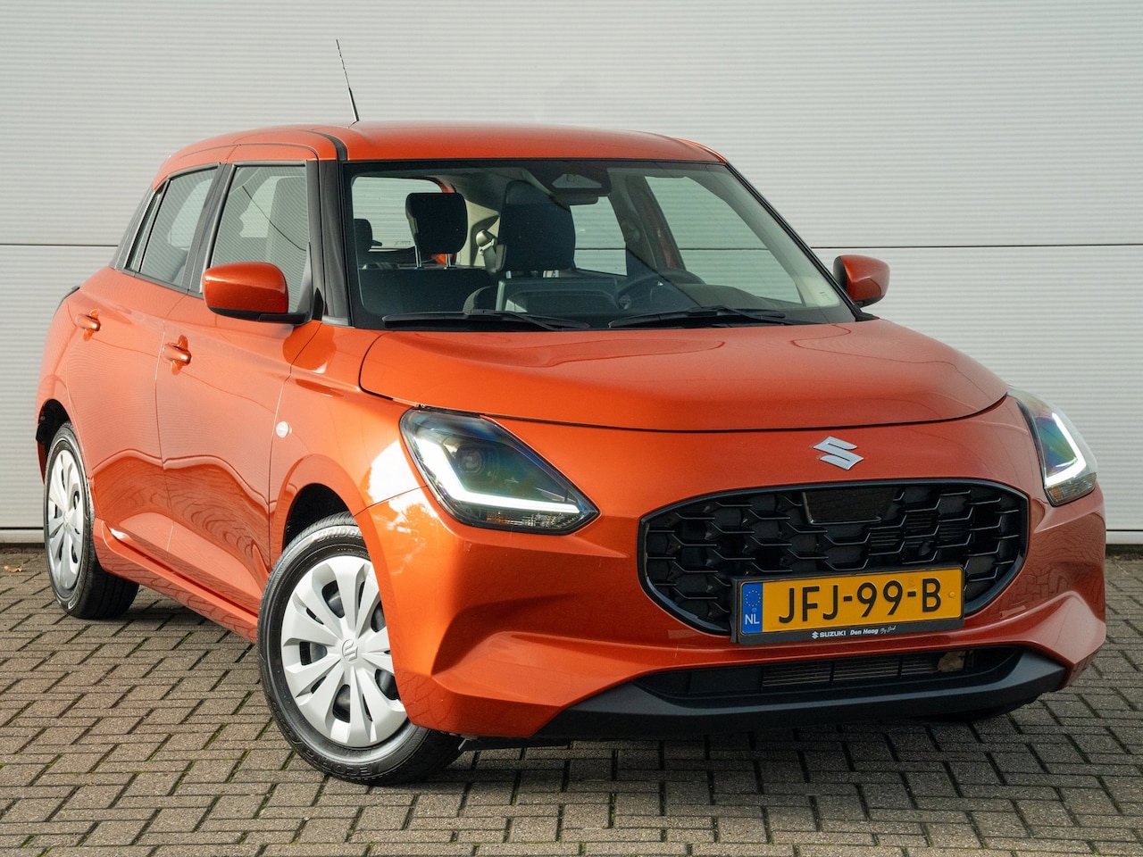 Suzuki Swift - 1.2 Comfort |Smart Hybrid |Apple/Andriod Carplay| Adaptieve Cruise| Camera| Parkeersensore - AutoWereld.nl