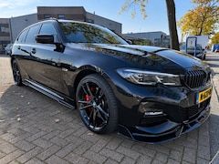 BMW 3-serie Touring - 330e Business M Edition Sport SOH 88, 4% Airco/ECC, Navi, Camera, HUD, Panoramadak, Leder