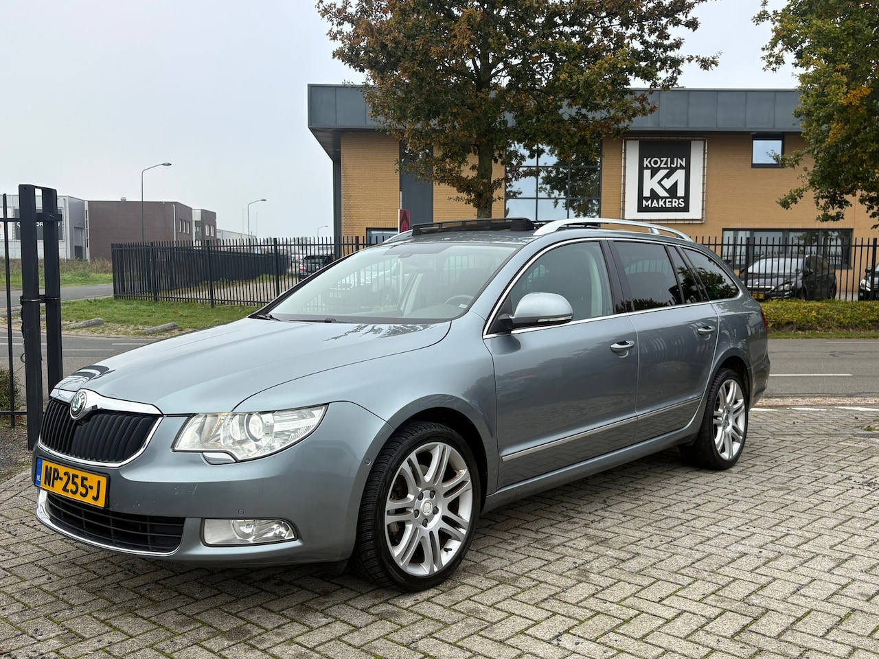 Skoda Superb Combi - 1.8 TSI Elegance Business Line | DSG | Schuifdak | Memory | Climate - AutoWereld.nl