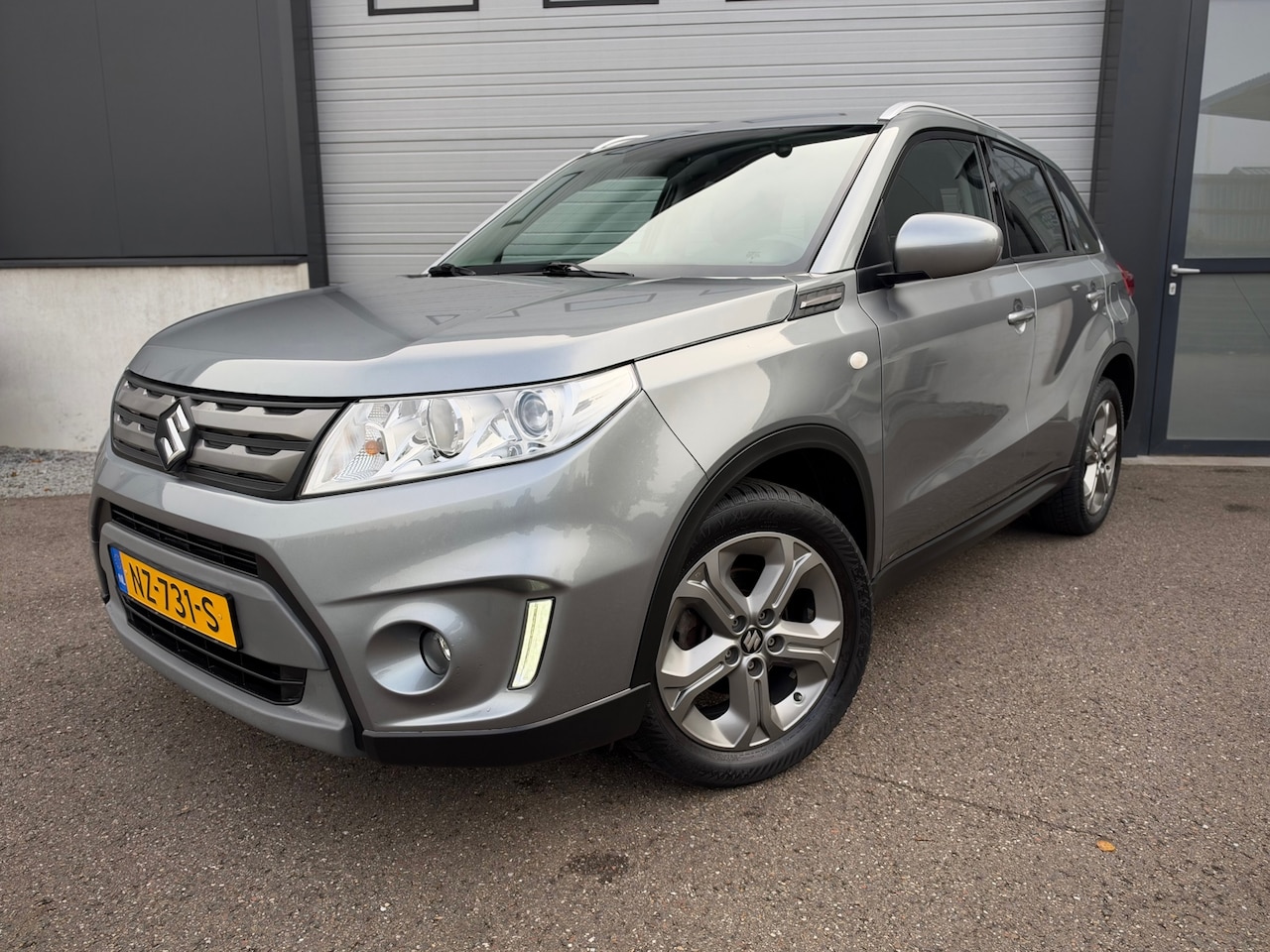 Suzuki Vitara - 1.6 Exclusive / Trekhaak / Automaat / 12 mnd garantie - AutoWereld.nl