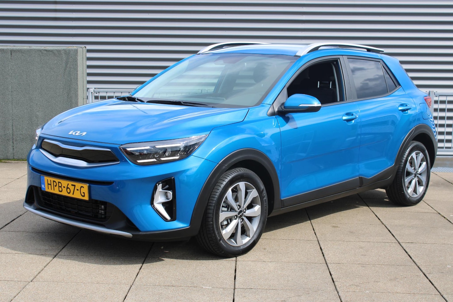 Kia Stonic - 1.0 T-GDi MHEV DynamicPlusLine ACHTERUITRIJCAMERA , ELECTRISCH BEDIENBARE ACHTERKLEP - AutoWereld.nl