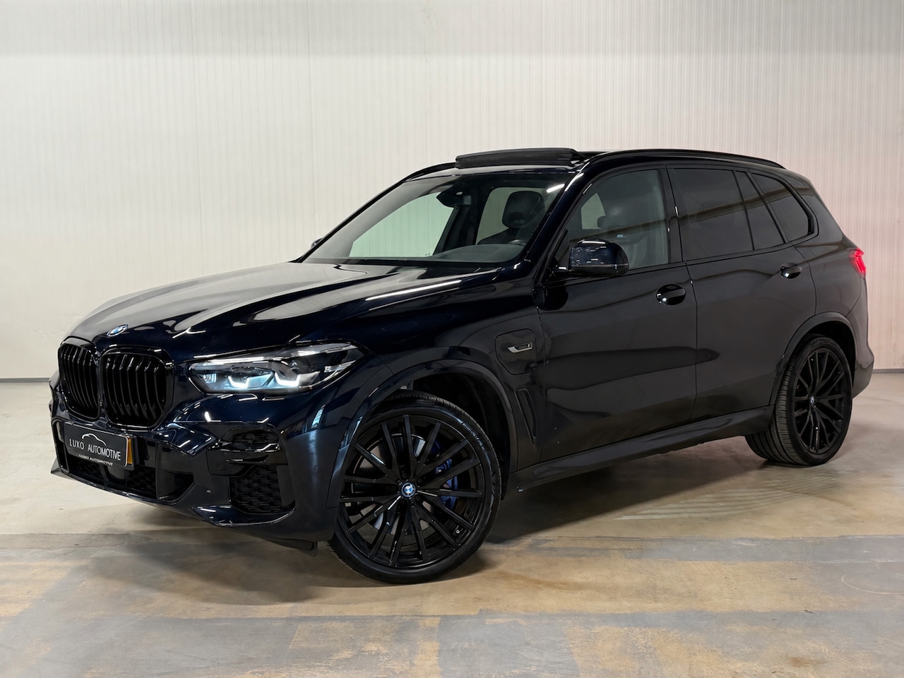 BMW X5 - XDrive45e High Executive | M-SPORT | PANO | LUCHTVERING | 360 CAMERA - AutoWereld.nl