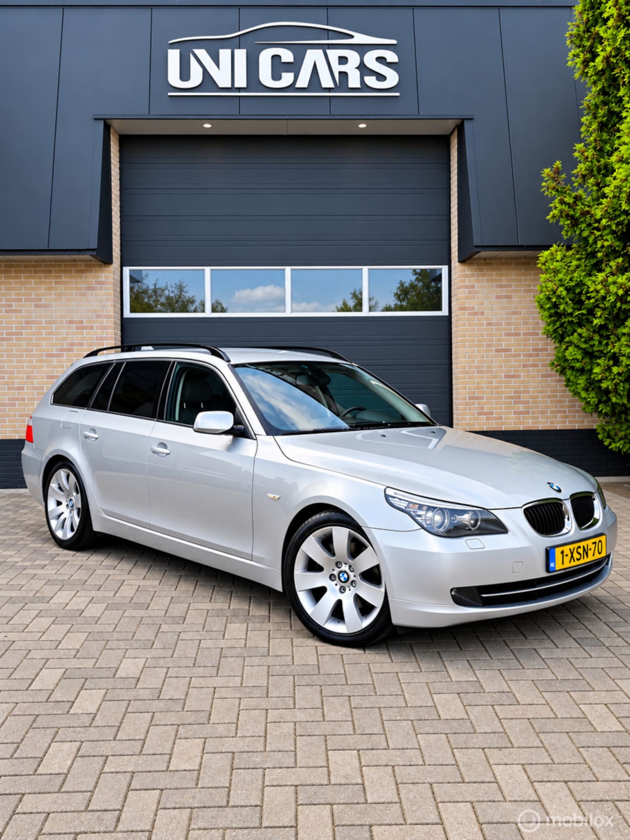 BMW 5-serie Touring - 523i Executive|Automat|Apple CarPlay| LM - AutoWereld.nl