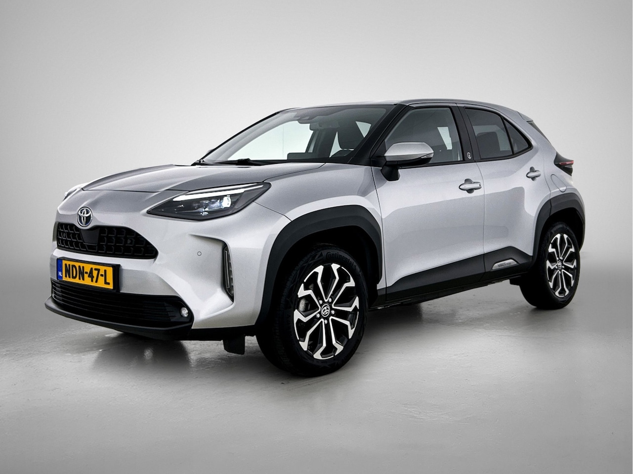 Toyota Yaris Cross - 1.5 Hybrid Dynamic + | Dodehoek detectie | Stoel+stuurverwarming | Parkeersensoren voor+ac - AutoWereld.nl