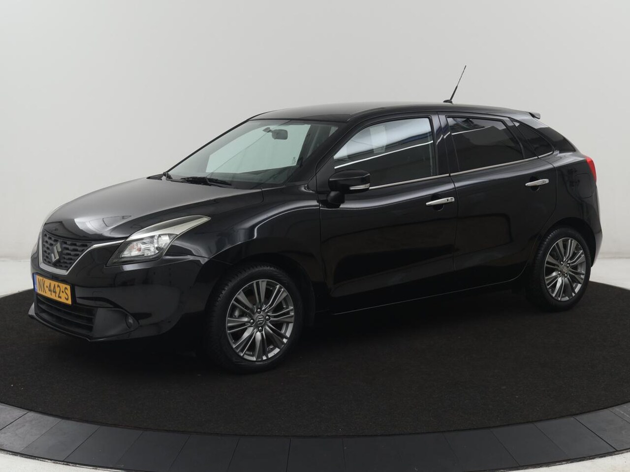Suzuki Baleno - 1.2 Smart Hybrid High Executive | Adaptive cruise | Stoelverwarming | Navigatie | Bluetoot - AutoWereld.nl