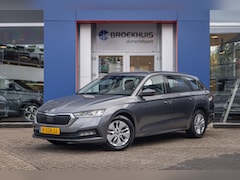 Skoda Octavia Combi - 1.0 TSI Ambition | Apple Carplay/Android Auto | Cruise control | Navigatie | Digitaal dash
