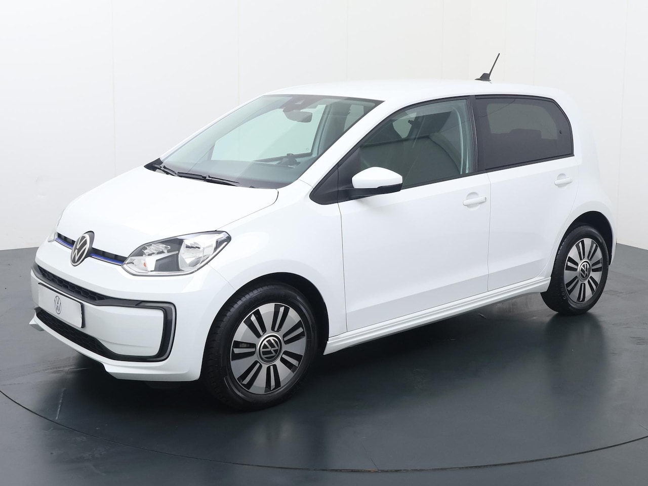 Volkswagen e-Up! - e-up! | 83 PK | SoH 89% | Automaat | Achteruitrijcamera | Cruise Control | Climate Control - AutoWereld.nl