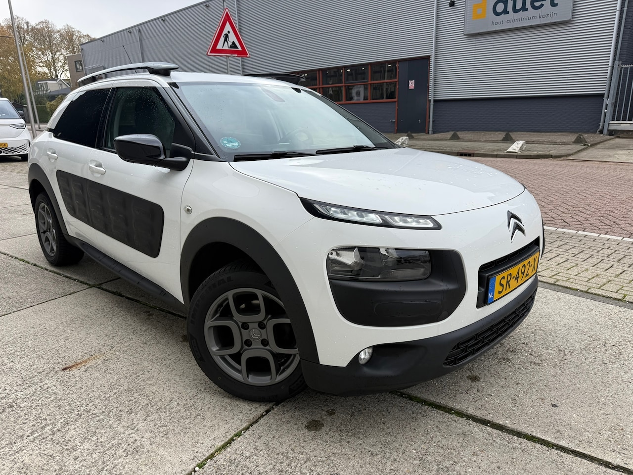 Citroën C4 Cactus - 1.2 PureTech Shine NEW APK NAVI Camera Volledig onderhouden - AutoWereld.nl