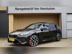 BMW 1-serie - 123 218pk xDrive Pano.Dak M-Performance Schaalstoelen H&K 360-View HUD 19inch LM LED Wides