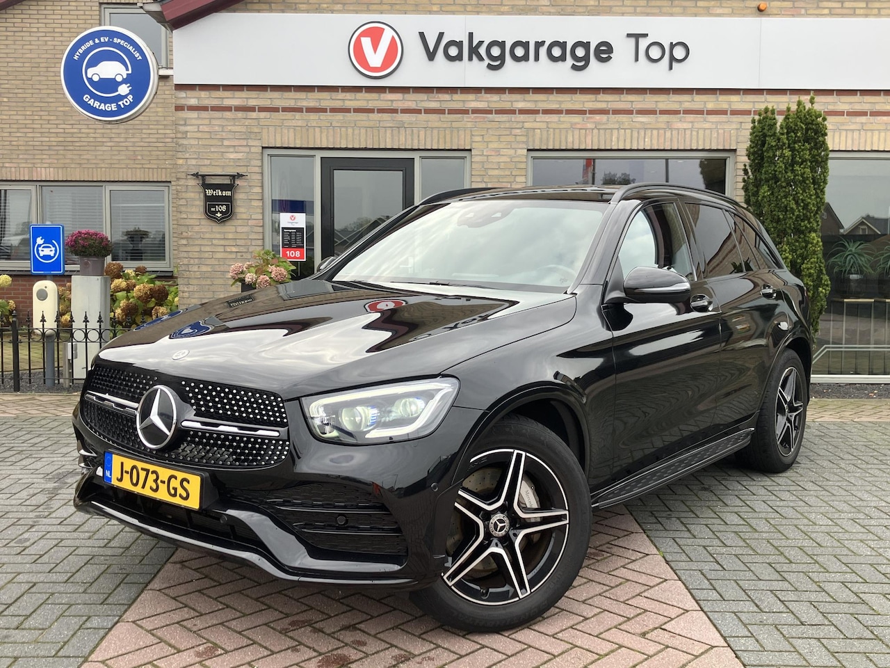 Mercedes-Benz GLC-klasse - 200 Business Solution AMG | Leder | Trekhaak | NAP - AutoWereld.nl