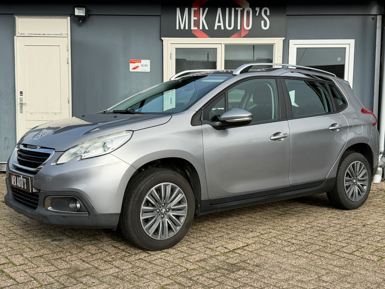 Peugeot 2008 - 1.2 PureTech Active|Airco|Navi|Cruise|Trekhaak| - AutoWereld.nl