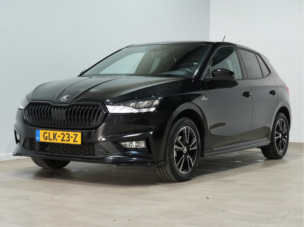 Skoda Fabia - 1.0 95pk TSI Monte Carlo Parkeersensoren Apple Carplay Navigatie 3 - AutoWereld.nl