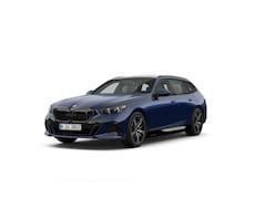 BMW i5 Touring - eDrive40 M Sport Pro Edition | Innovation | Travel | Comfort | M stoelen | Tansanitblau |