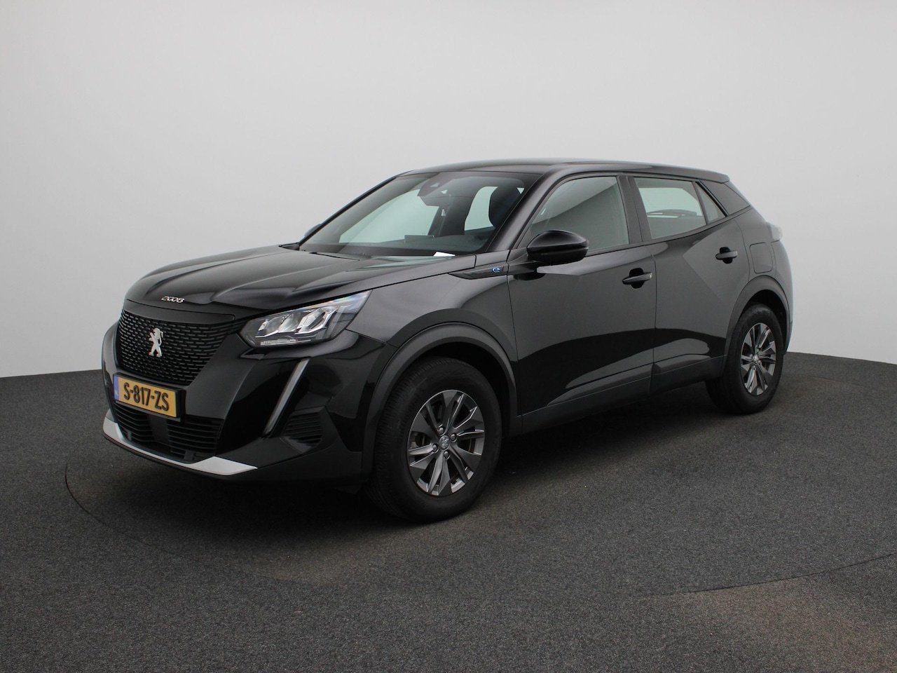 Peugeot e-2008 - EV Active Pack 50 kWh | Parkeersensoren | Climate control | Apple Carplay/Android Auto - AutoWereld.nl