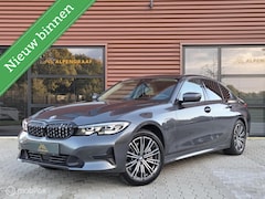BMW 3-serie - 330e SoH 93% High Executive Led|Ambient|Virtual|Camera|Carplay|DAB|Stuurverwarming|Trekhaa