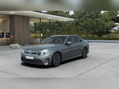 BMW 3-serie - 320 M Sport Automaat / Trekhaak / 3D Head-Up / Multifunctionele Stoelen / M Adaptief onder