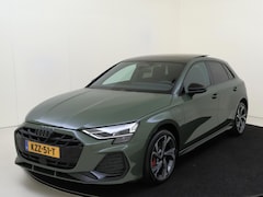 Audi A3 Sportback - 1.5 e-hybrid S edition Competition | PANO | 18 inch lm velgen | Leder/Dynamica bekleding |