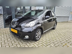 Toyota Aygo - 1.0 12V Dynamic Navigator Sport Airco El ramen Centr afs NAP