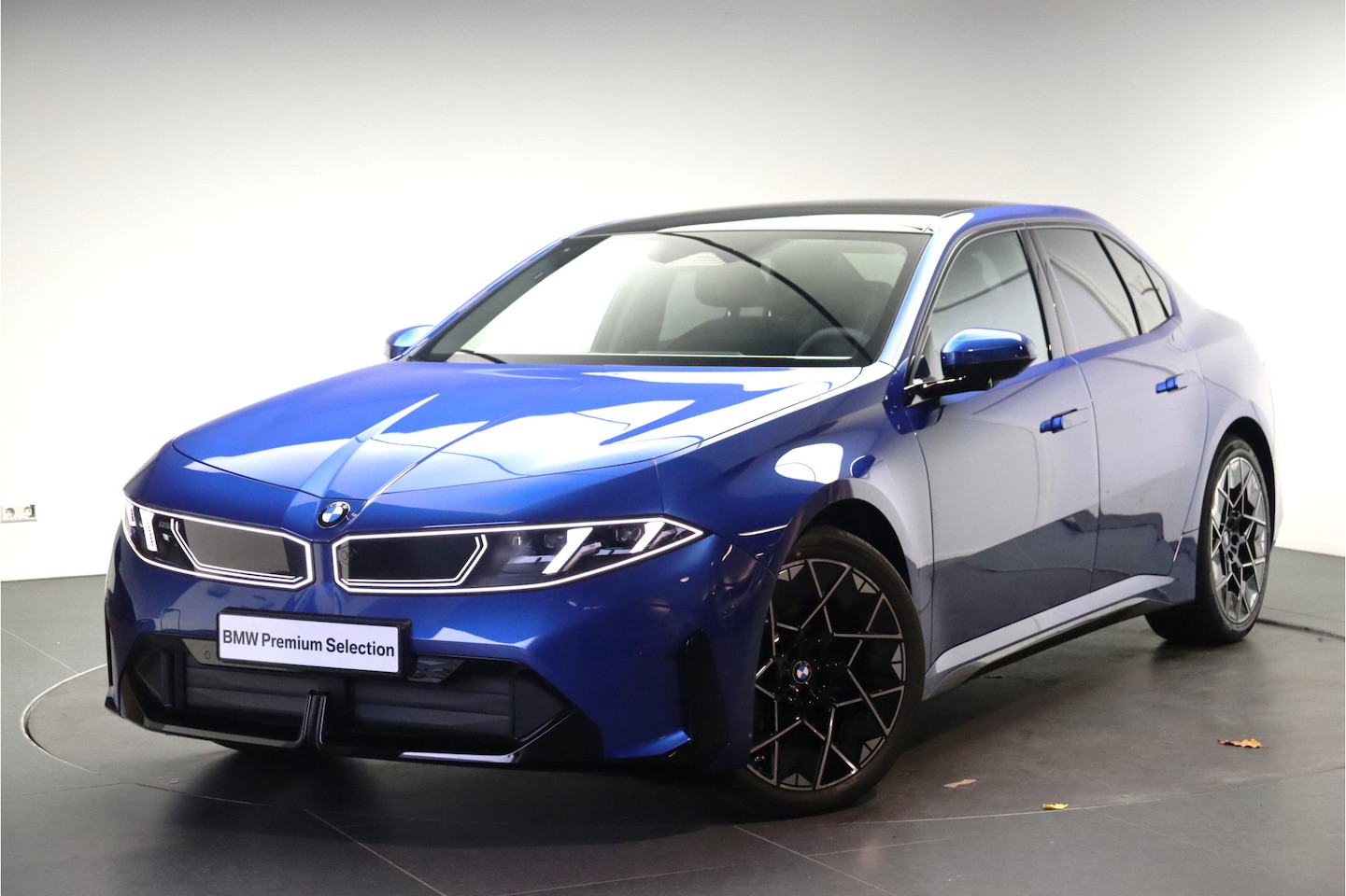 BMW i3 - 50 xDrive / Panoramadak / M Multifunctionele stoelen / 3D Head-Up / Parking Assistant Plus - AutoWereld.nl