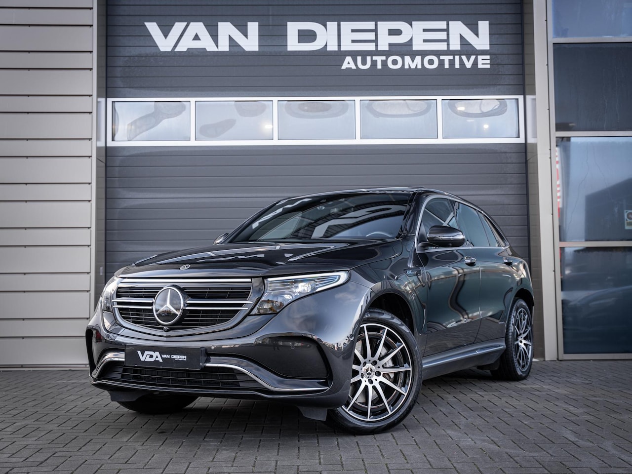 Mercedes-Benz EQC - 400 4MATIC Business Solution AMG 80 kWh - Burmester l Pano l HUD l Memory - AutoWereld.nl