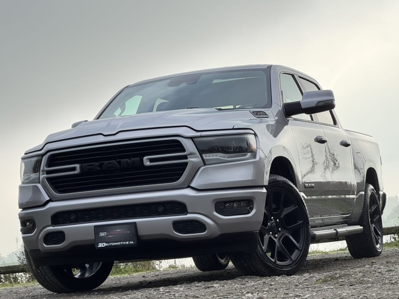 Dodge Ram 1500 - SPORT 5.7L V8, LPG, PANO, DIGITAL CLUSTER, 22 INCH WHEELS, 12 INCH SCHERM, STOELVERW, STUU - AutoWereld.nl