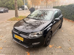 Volkswagen Polo - 1.2-12V Trendline Airco Stoelverwarming Parkeersensoren Carplay
